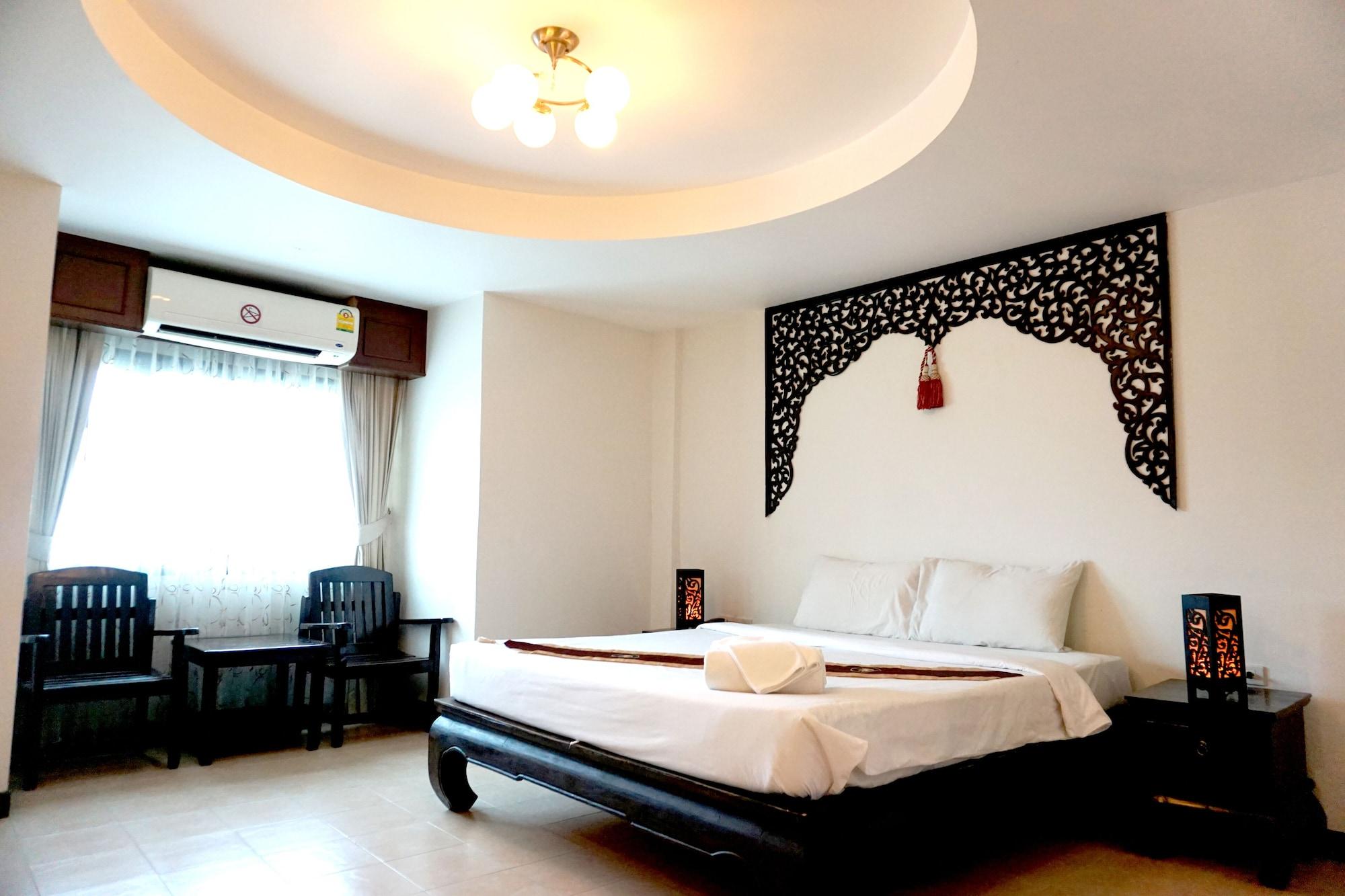 Wangburapa Grand Hotel Chiang Mai Exterior foto