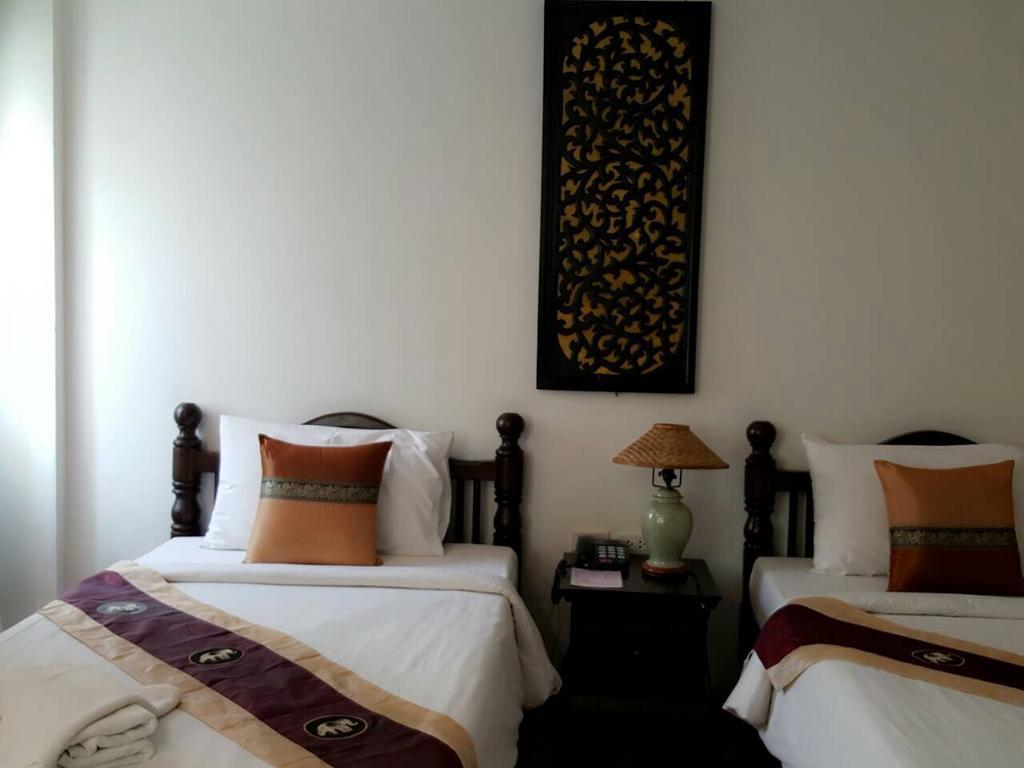 Wangburapa Grand Hotel Chiang Mai Exterior foto
